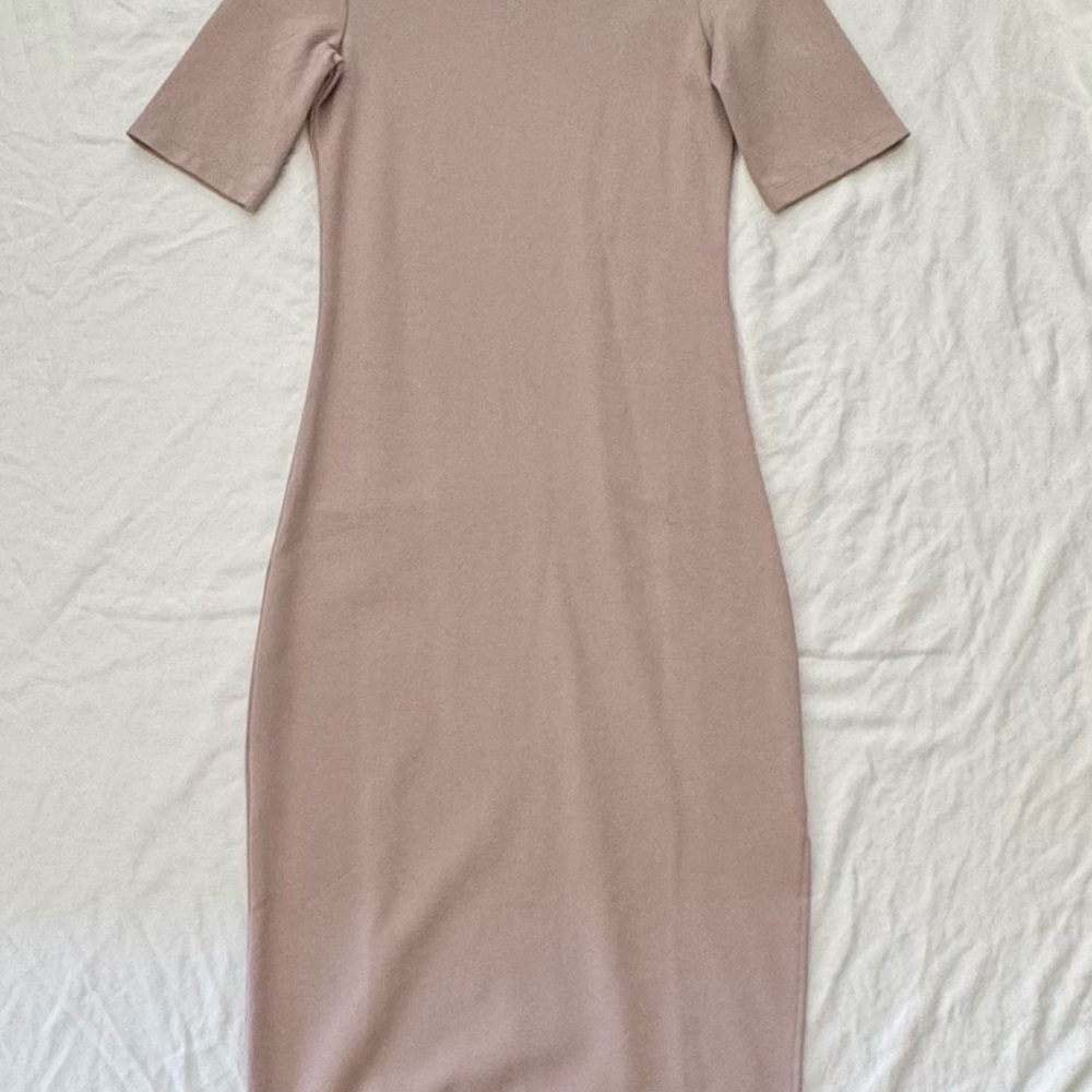 Nike Women’s Small  Midi TShirt Dress NWOT ($85) Sportswear Essential Crewneck - Picture 2 of 7